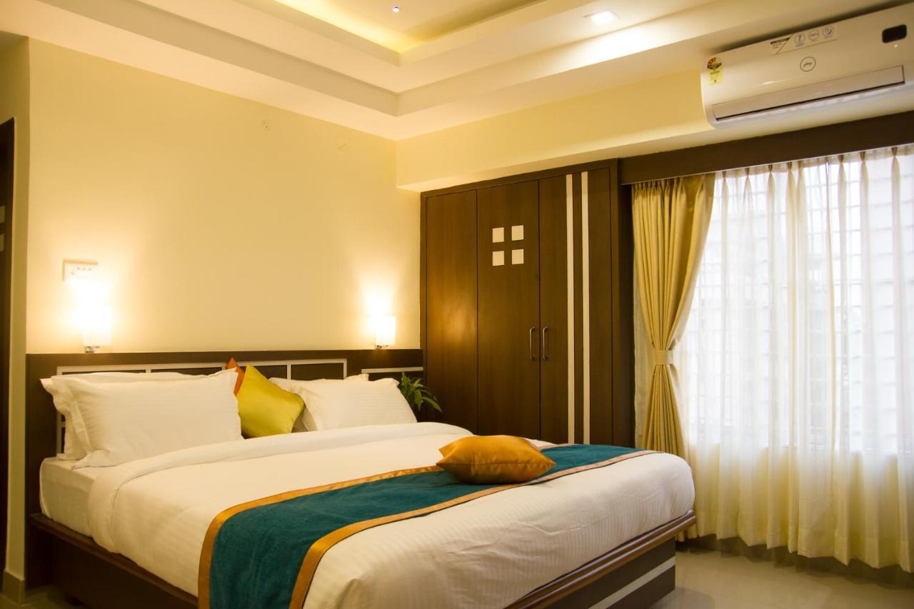Hotel Park Riviera Guwahati Eksteriør billede