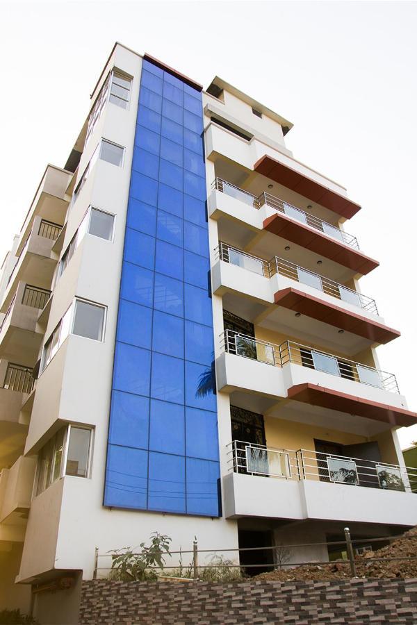 Hotel Park Riviera Guwahati Eksteriør billede