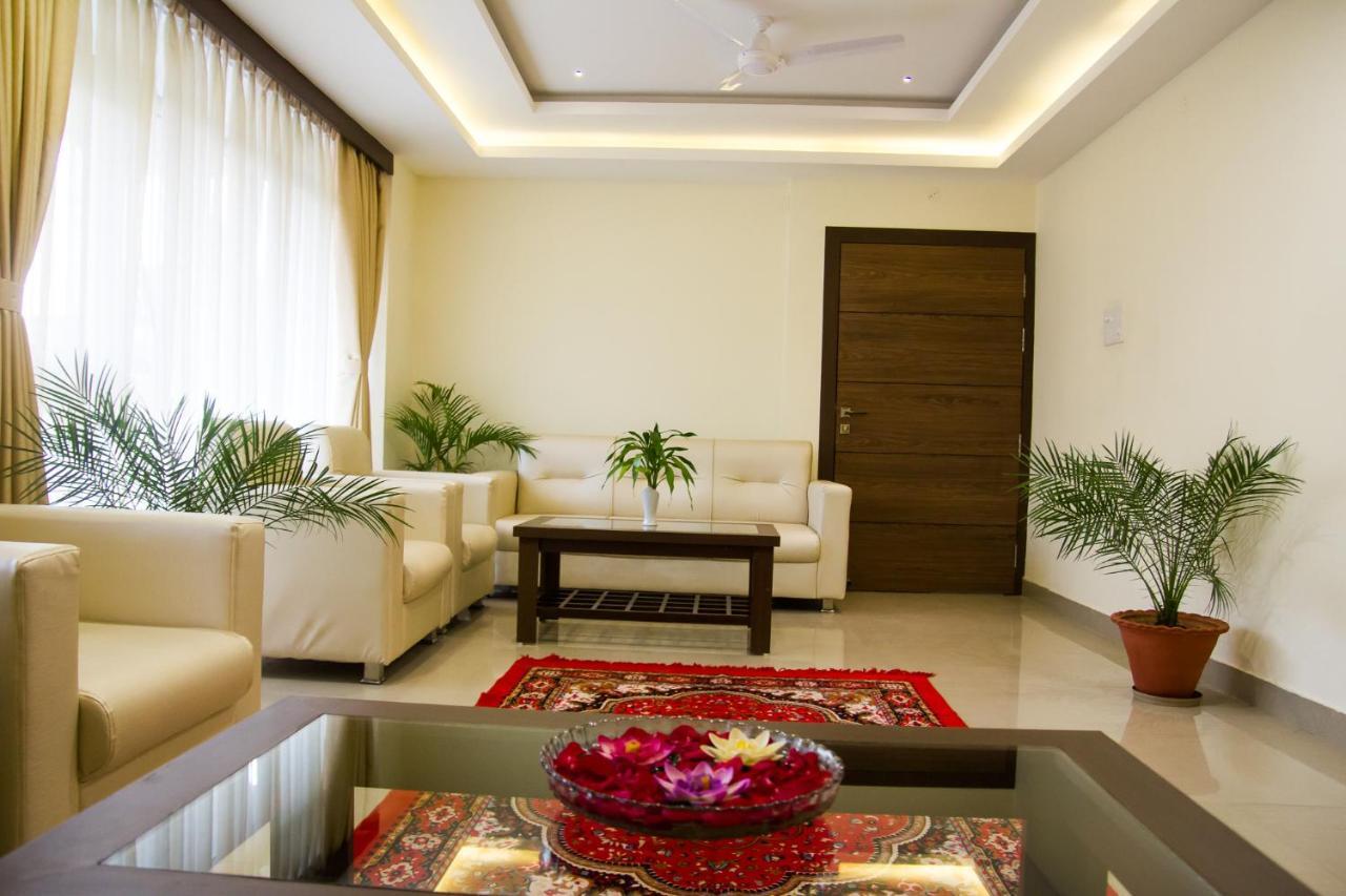 Hotel Park Riviera Guwahati Eksteriør billede