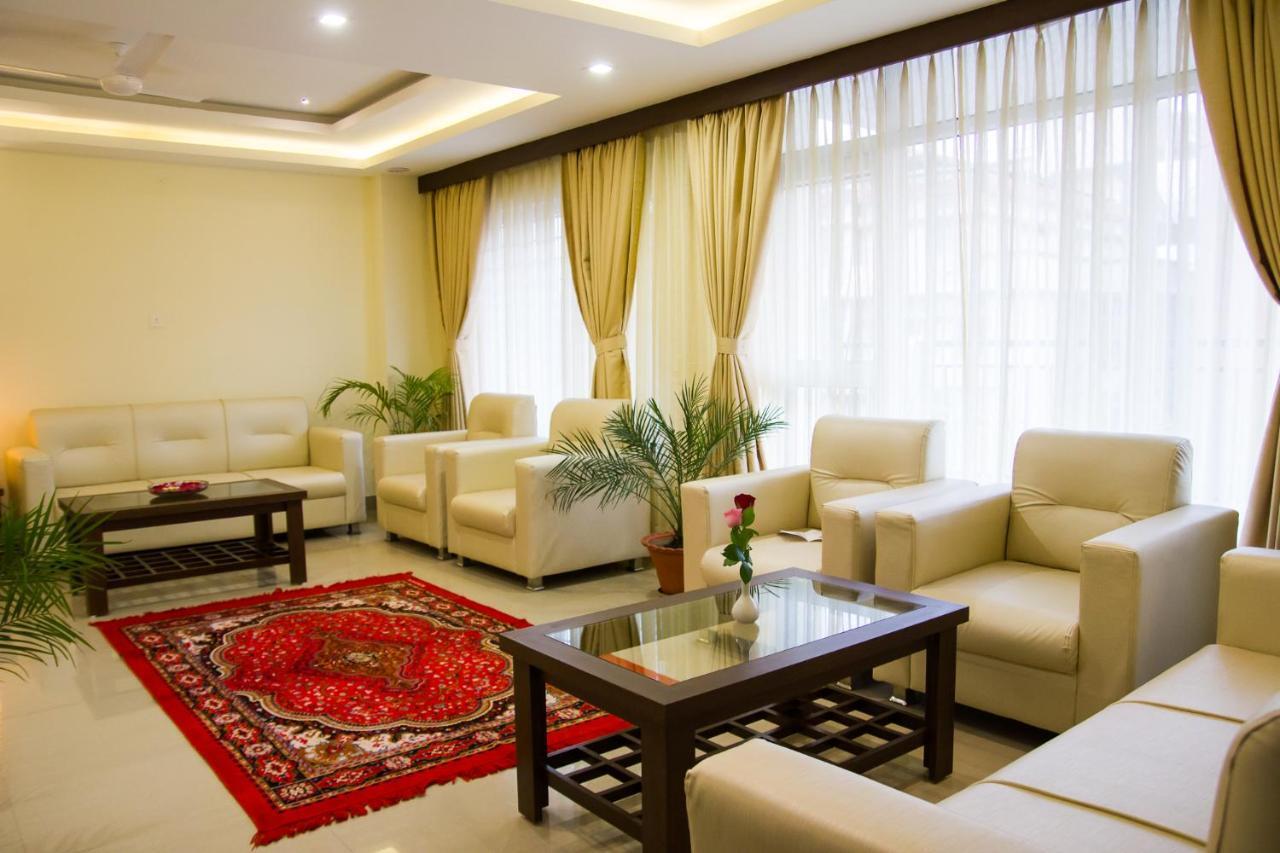 Hotel Park Riviera Guwahati Eksteriør billede